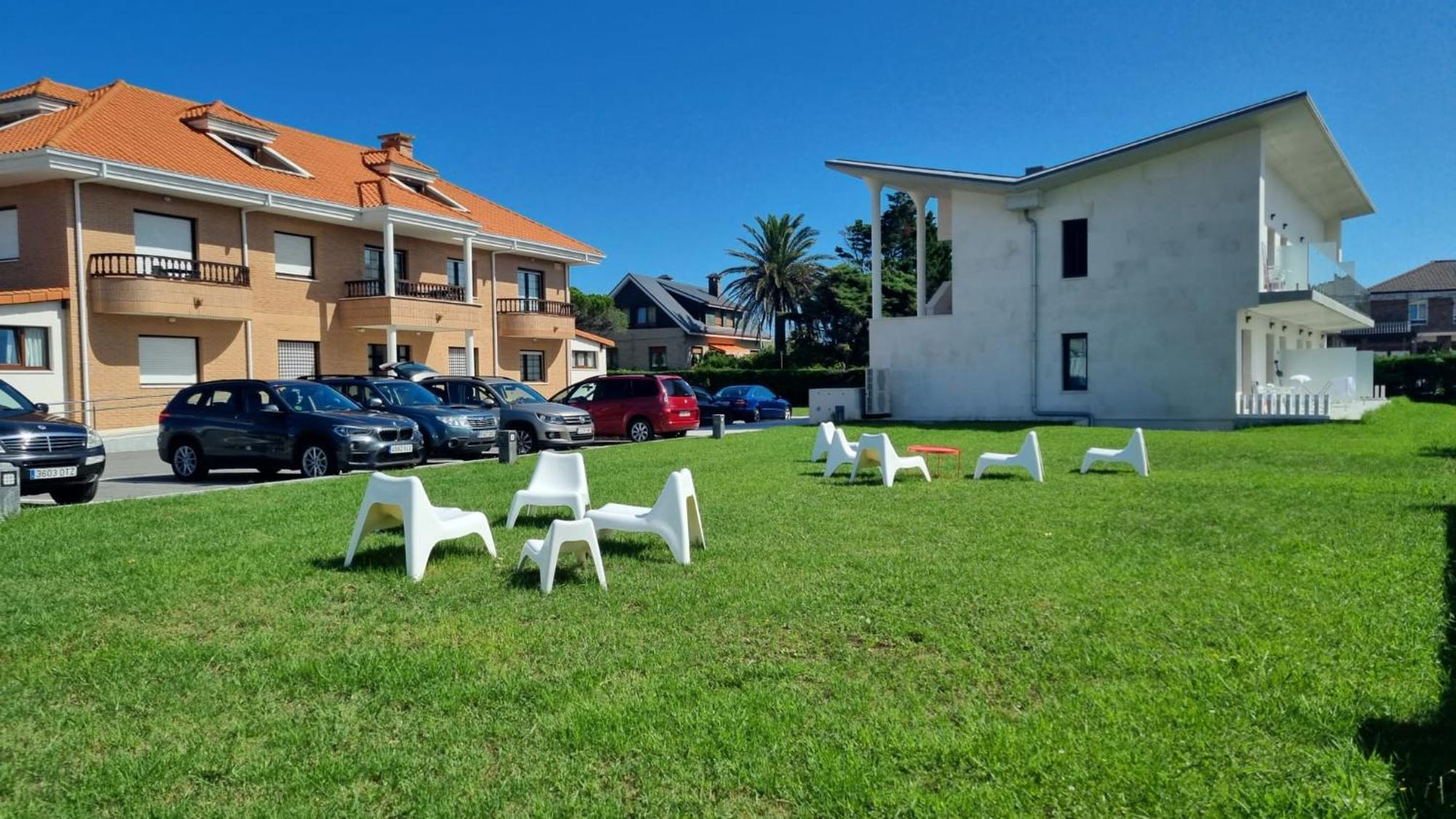 Apartamentos La Canal Soto de la Marina Exteriör bild