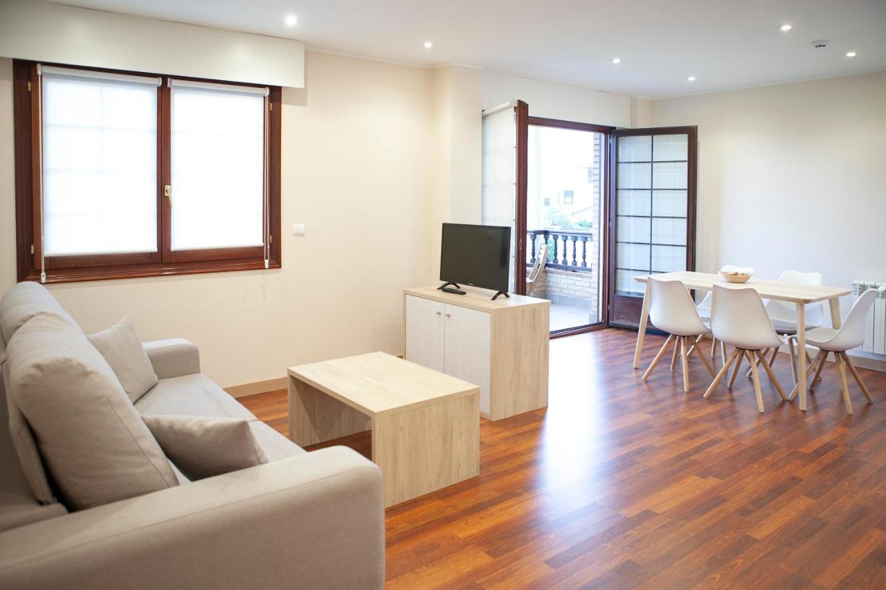 Apartamentos La Canal Soto de la Marina Exteriör bild