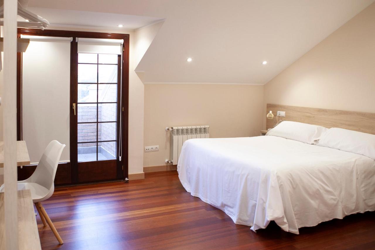 Apartamentos La Canal Soto de la Marina Exteriör bild